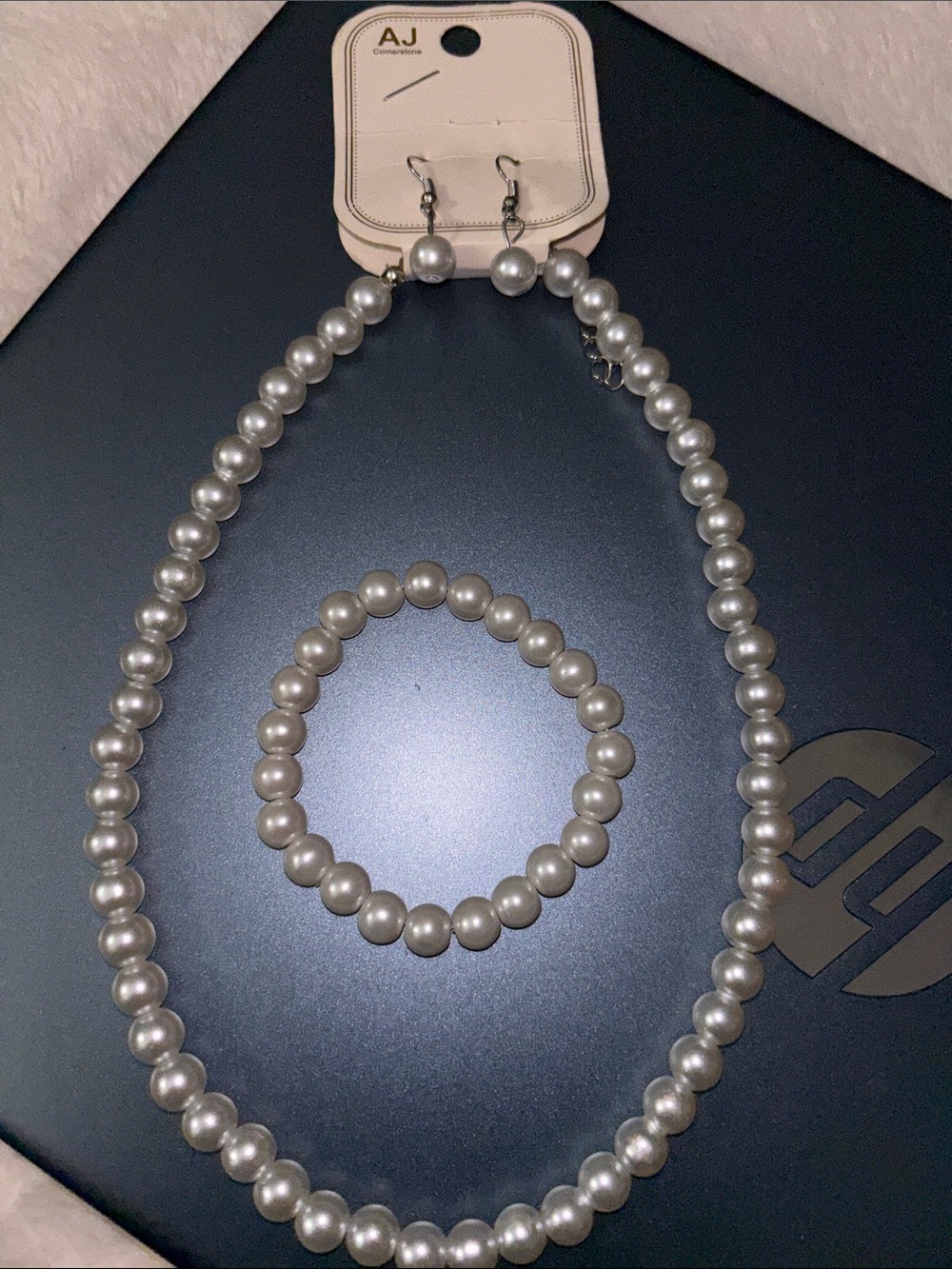 White Pearl Necklace & Bracelet Set